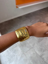 Load image into Gallery viewer, Snake Cuff with Fish

