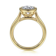 Load image into Gallery viewer, Giovana Round Bezel Set Diamond Ring
