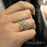 Pear & Round Diamond Milgrain Edge Ring
