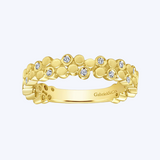Cluster Bubble Ring Band with Diamond Stations