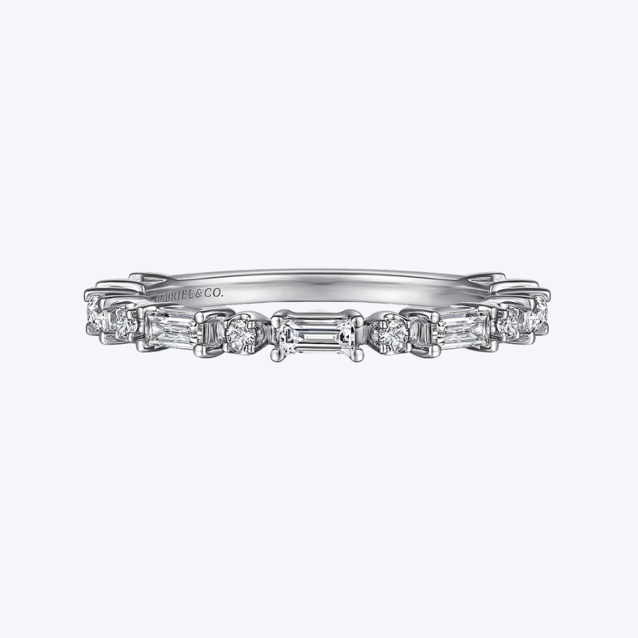 Alternating Round & Baguette Diamond Anniversary Band