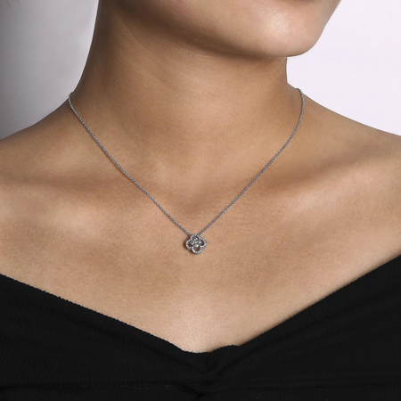 Clover Diamond Pendant Necklace